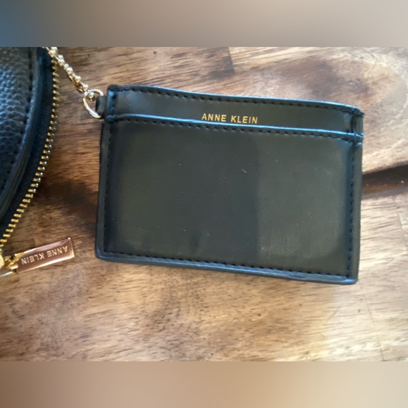 Sold on different site-do not buy:) - Picture 4 of 10